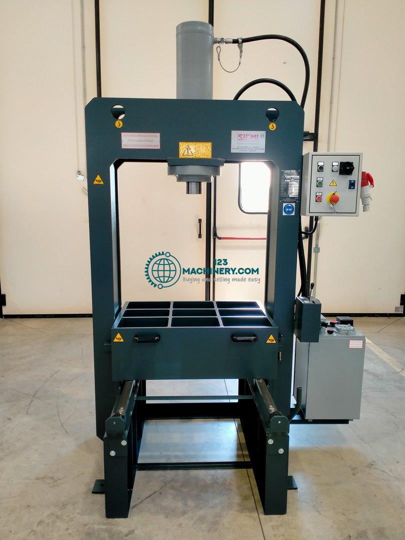 Afficher l`annonce Hydraulic workshop press SICMI PBM 70