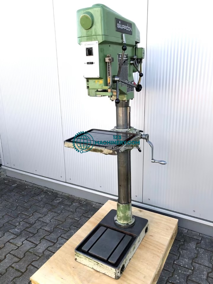 Gillardon GB16 Säulenbohrmaschine