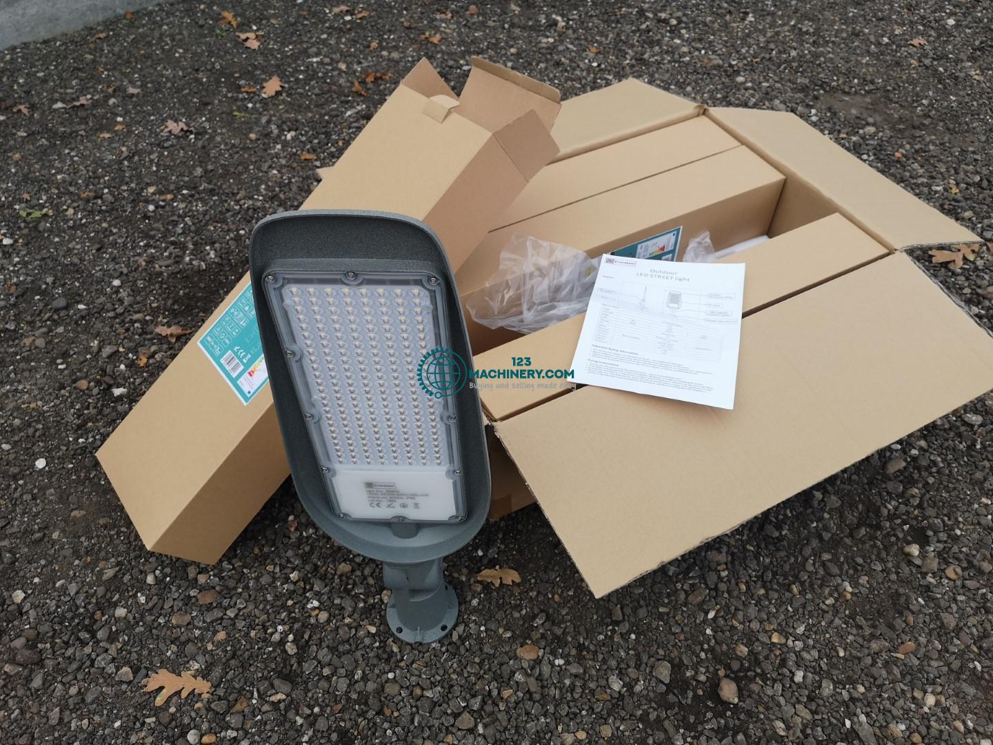 4x unbenutzte Eversteel 150W LED StraÃŸenbeleuchtung