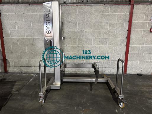 Syspal 600SCM Tote bin lifter