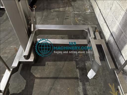 Syspal 600SCM Tote bin lifter