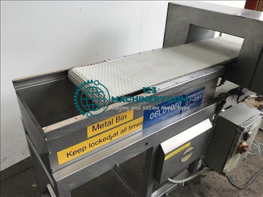 Loma IQ Retracting band metal detector