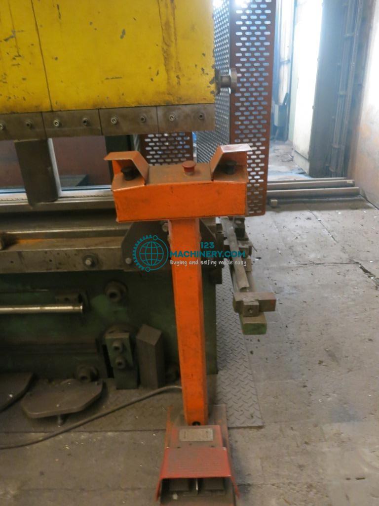 Abkantpresse - hydraulisch