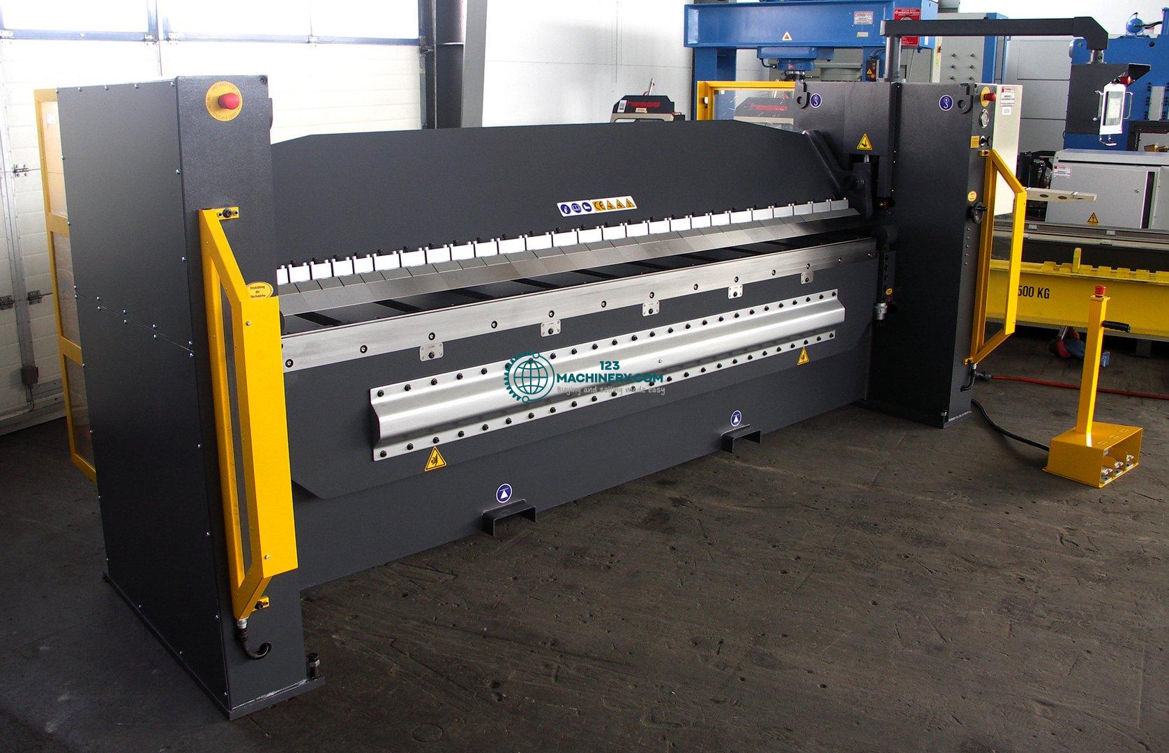 Mostrar anuncio Hydraulic folding machine FINTEK AMH-K 3135