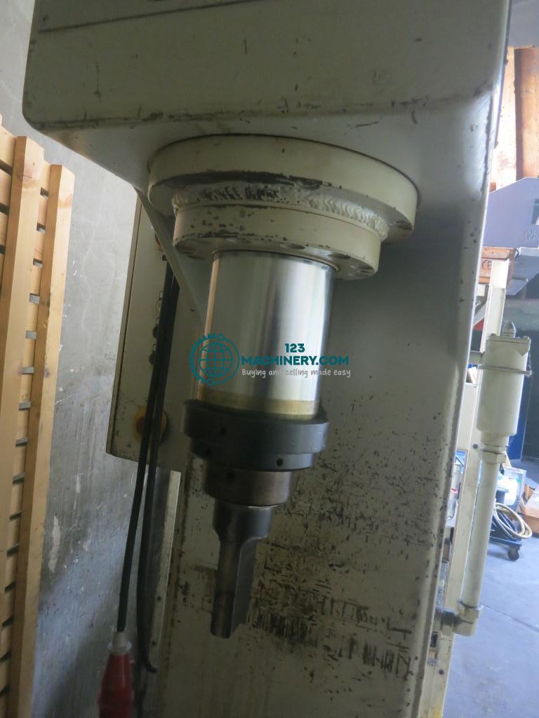 Показывать рекламу Einständerpresse - Hydraulisch