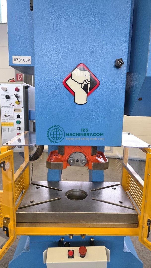 C-frame eccentric press Sangiacomo T 40 CE