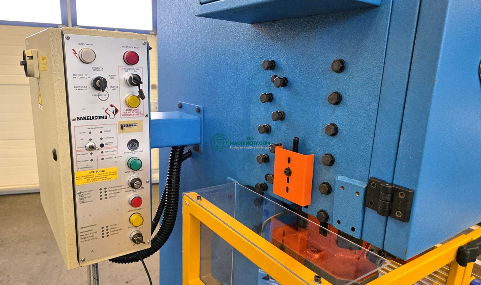 C-frame eccentric press Sangiacomo T 40 CE