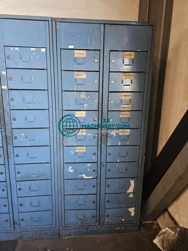 Türenschrank