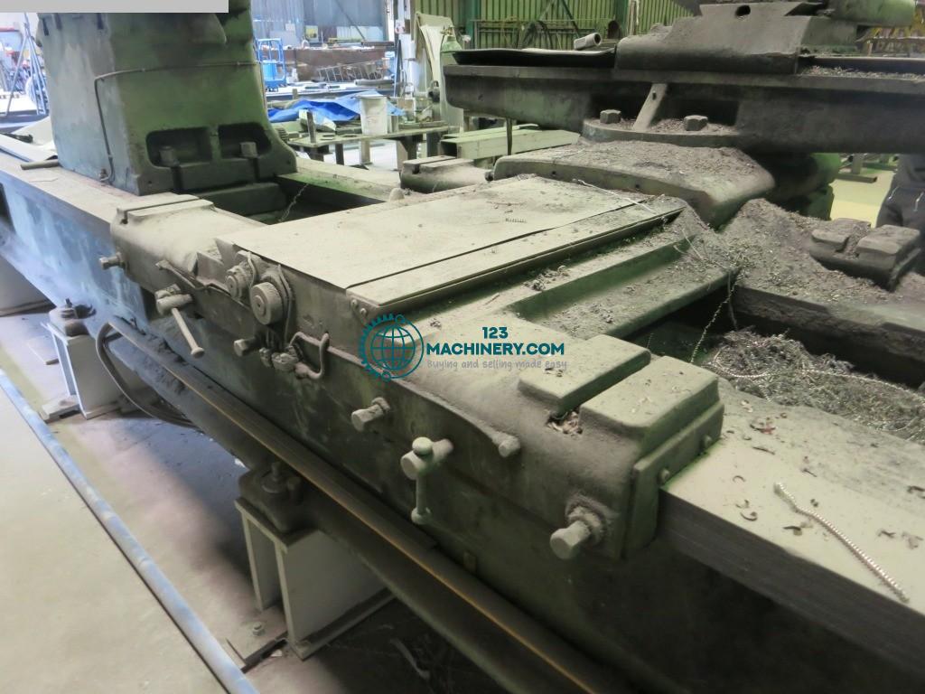 Leit- und Zugspindeldrehmaschine