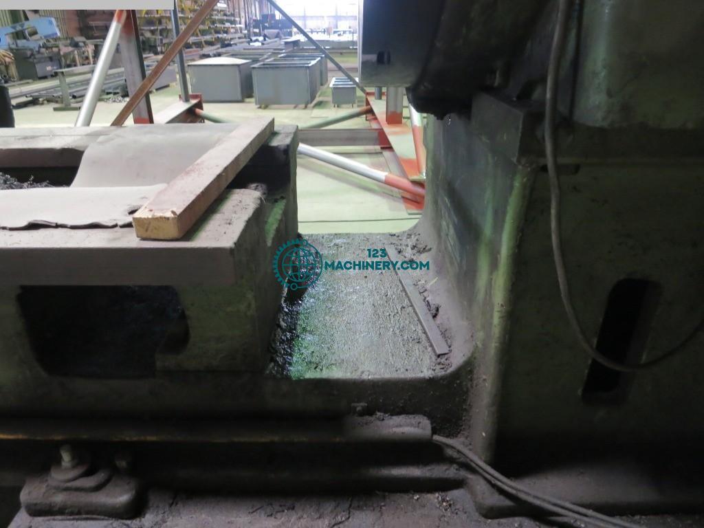 Leit- und Zugspindeldrehmaschine