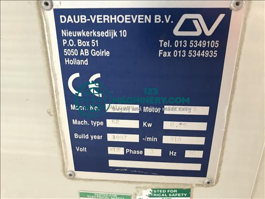 Daub DV10 Semi automatic bun divider rounder