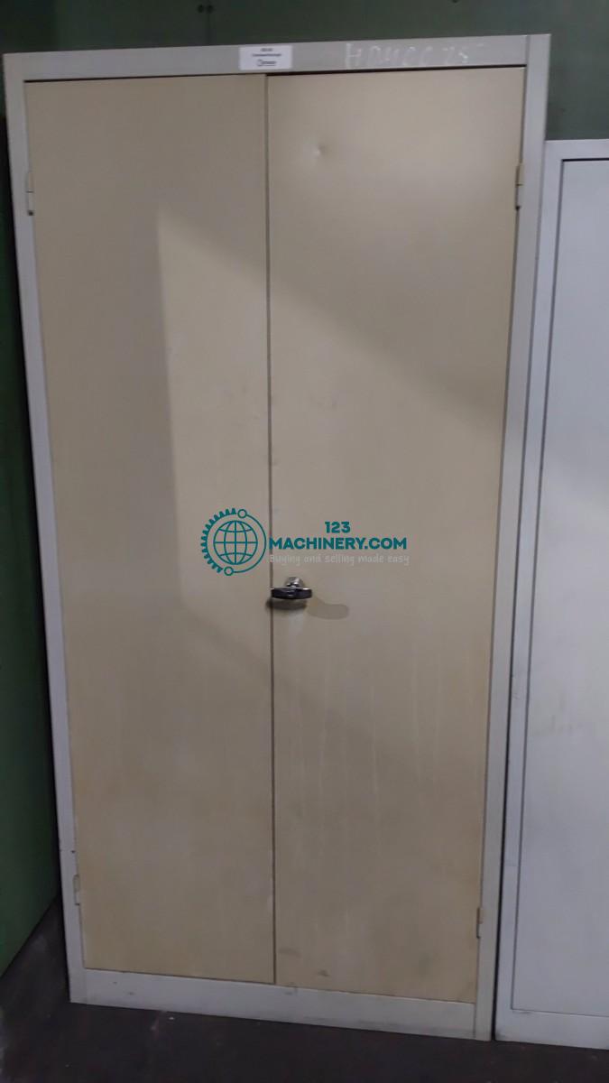 Show advert Türenschrank