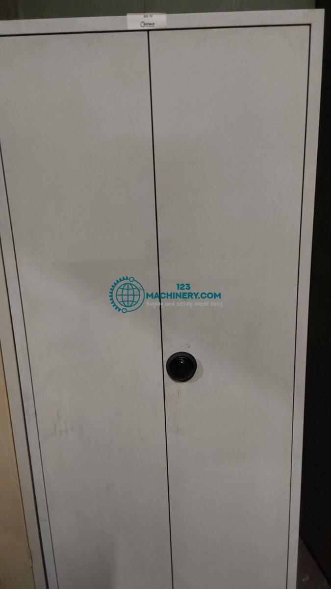 Show advert Türenschrank