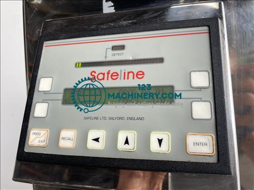 Safeline metal detector
