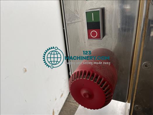 Safeline metal detector