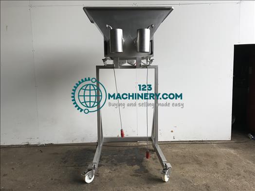 Leonhardt Stainless hopper and twin screw feeder