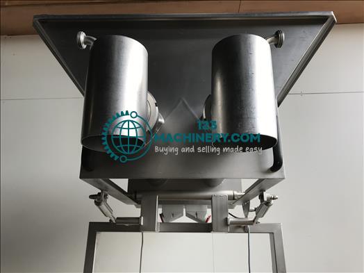Leonhardt Stainless hopper and twin screw feeder