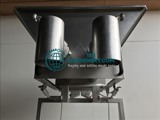 Leonhardt Stainless hopper and twin screw feeder