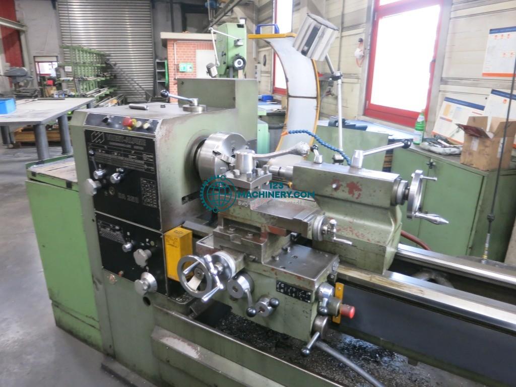 Leit- und Zugspindeldrehmaschine