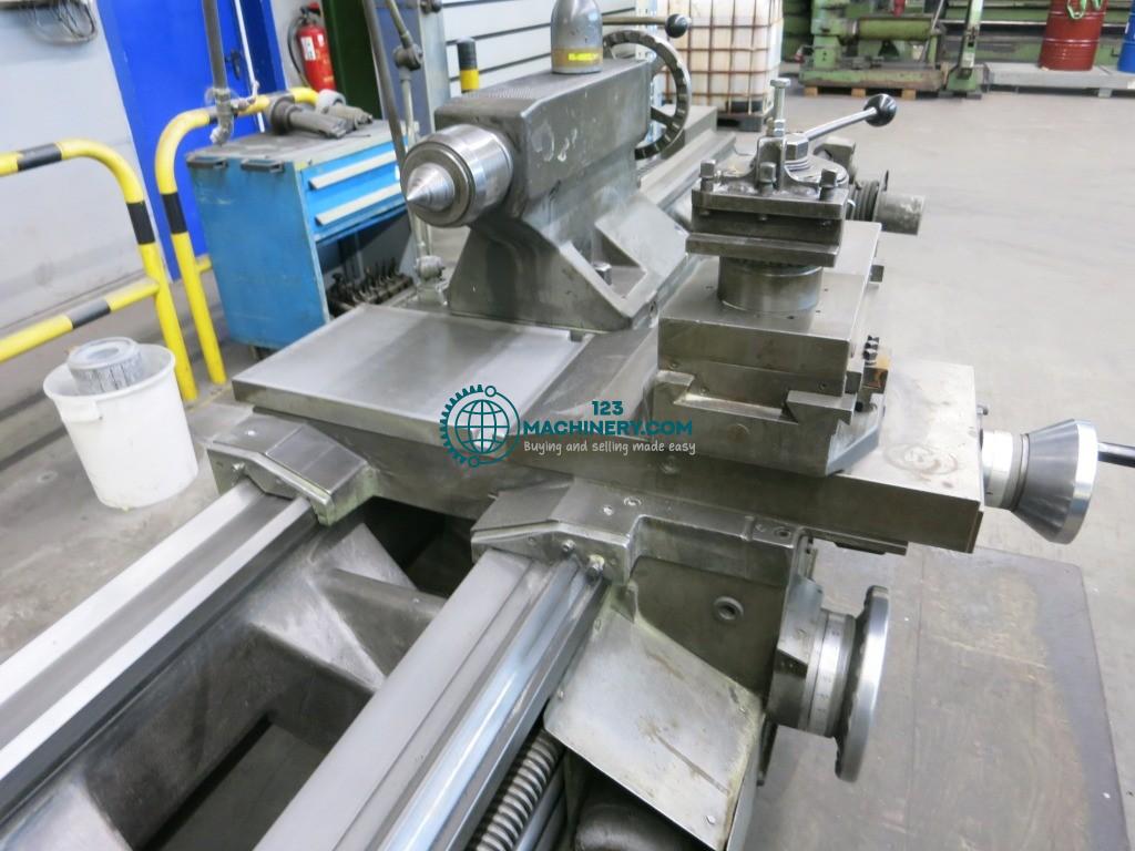 Leit- und Zugspindeldrehmaschine