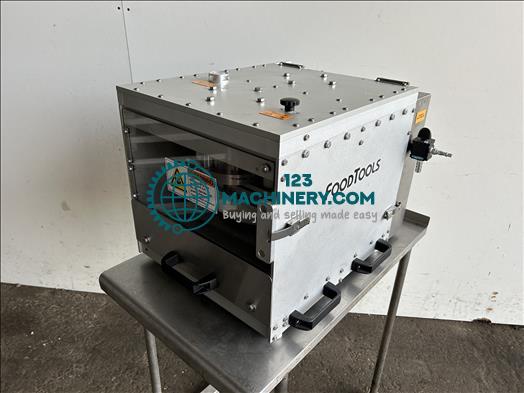 Mostrar anuncio Food Tools CP-1H Half sheet product press