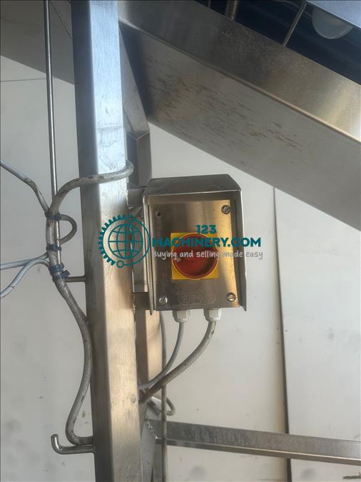 Toon advertentie Ambit Flighted elevator conveyor