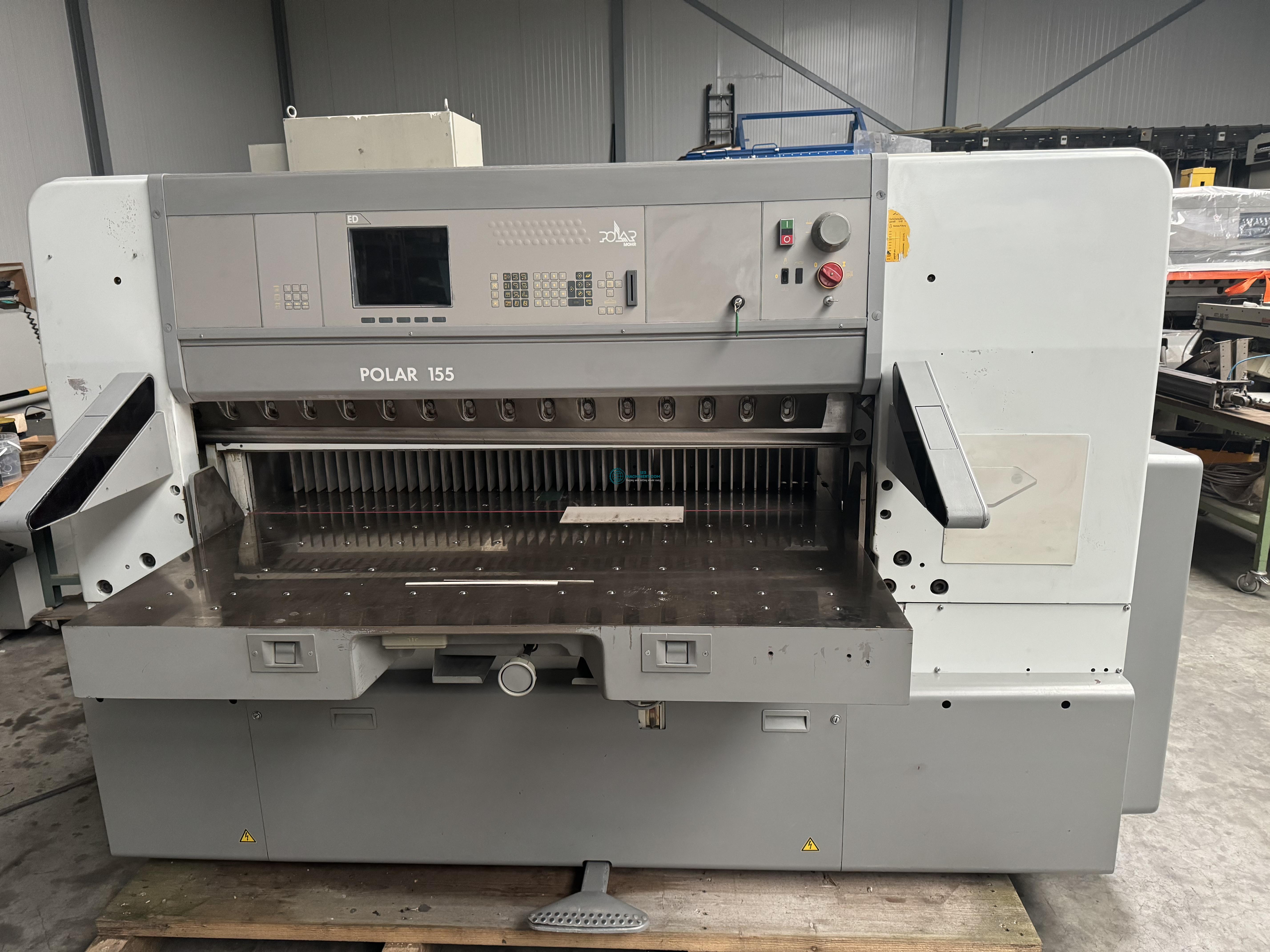 Polar 155 ED papercutter