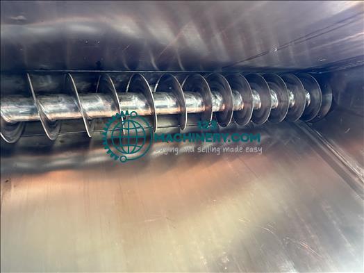 NNP Hopper and screw feed