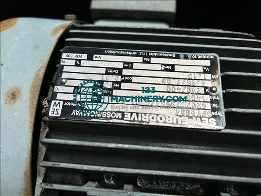 NNP Hopper and screw feed