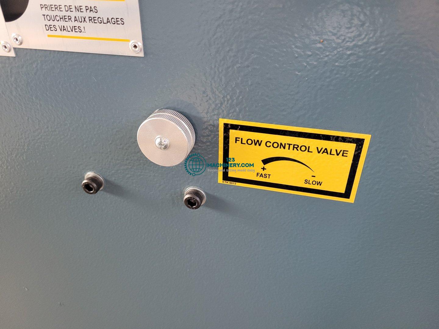 Mostrar anuncio Profile bending machine with hydraulic feed of rol