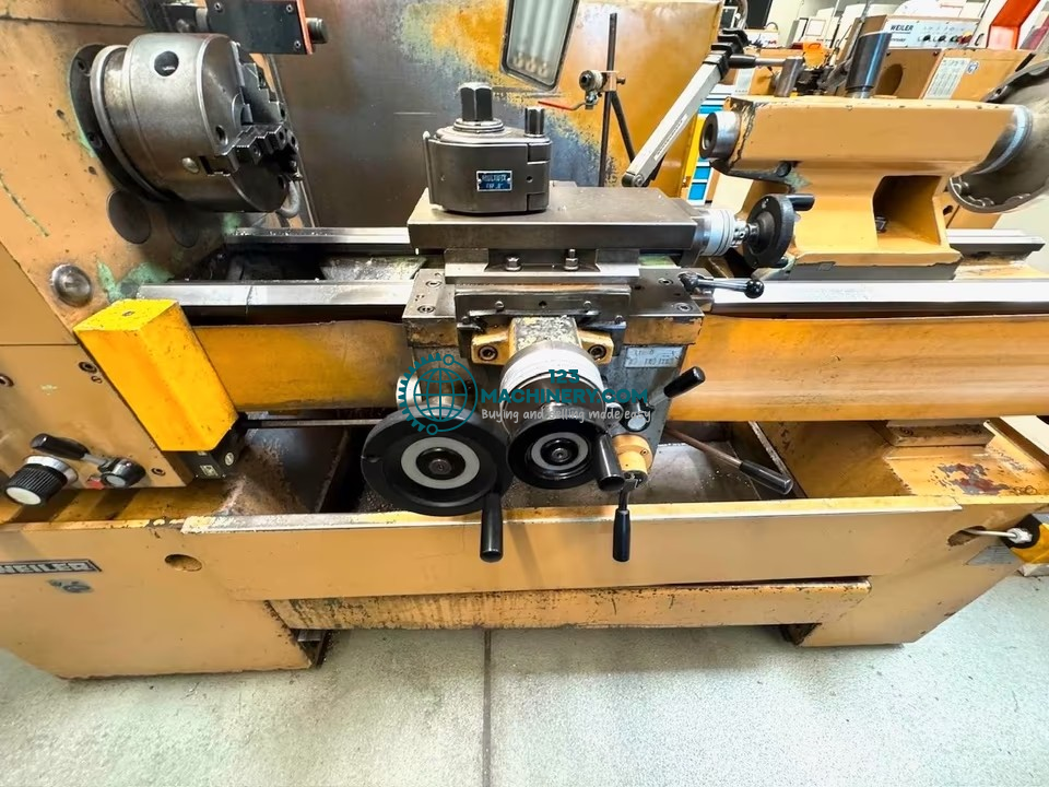 WEILER COMMODOR L&Z Drehmaschine aus Schulbetrieb