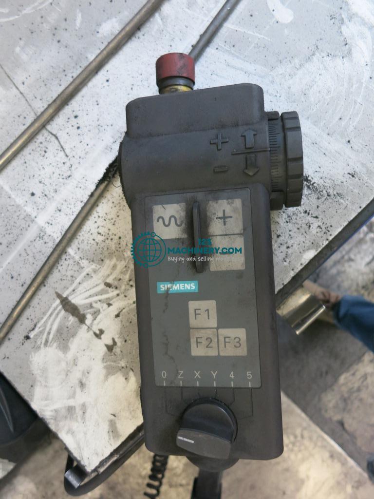 Toon advertentie Verticale draaibank - enkele kolom