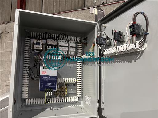 NNP Flighted elevator conveyor