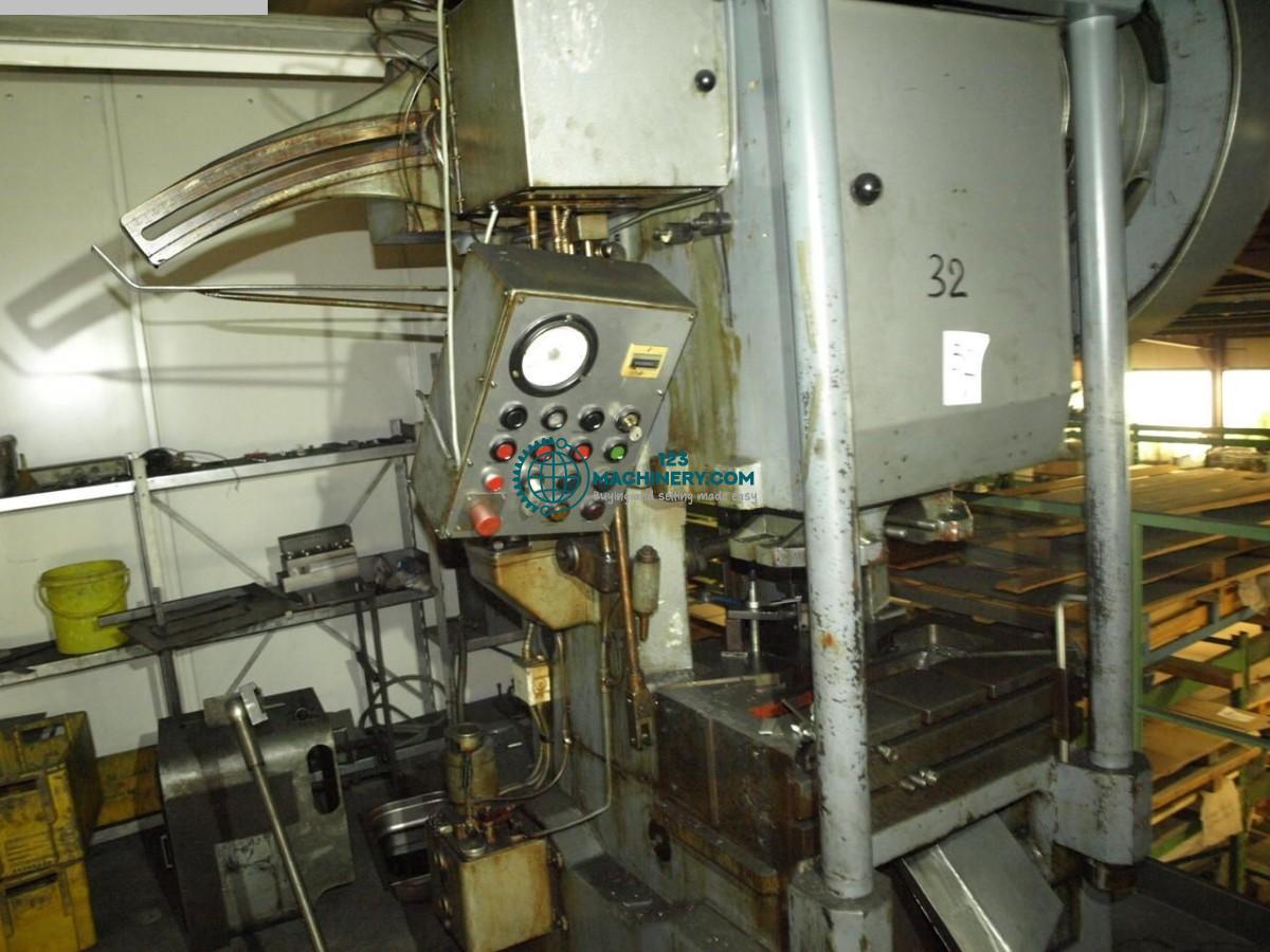 Stanzautomat-Einständer