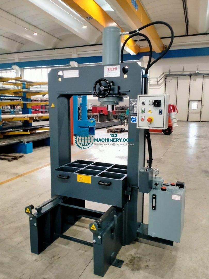 Hydraulic workshop press SICMI PBM 70 M
