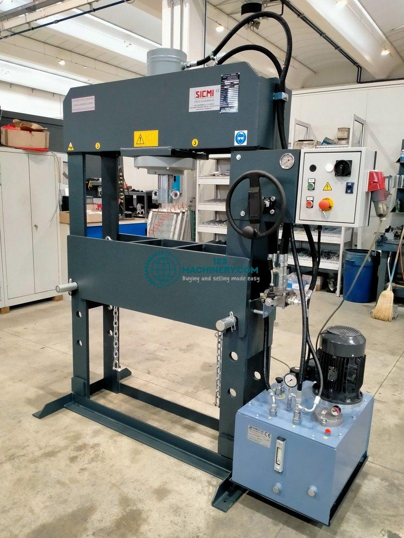 Hydraulic workshop press SICMI PSV 50
