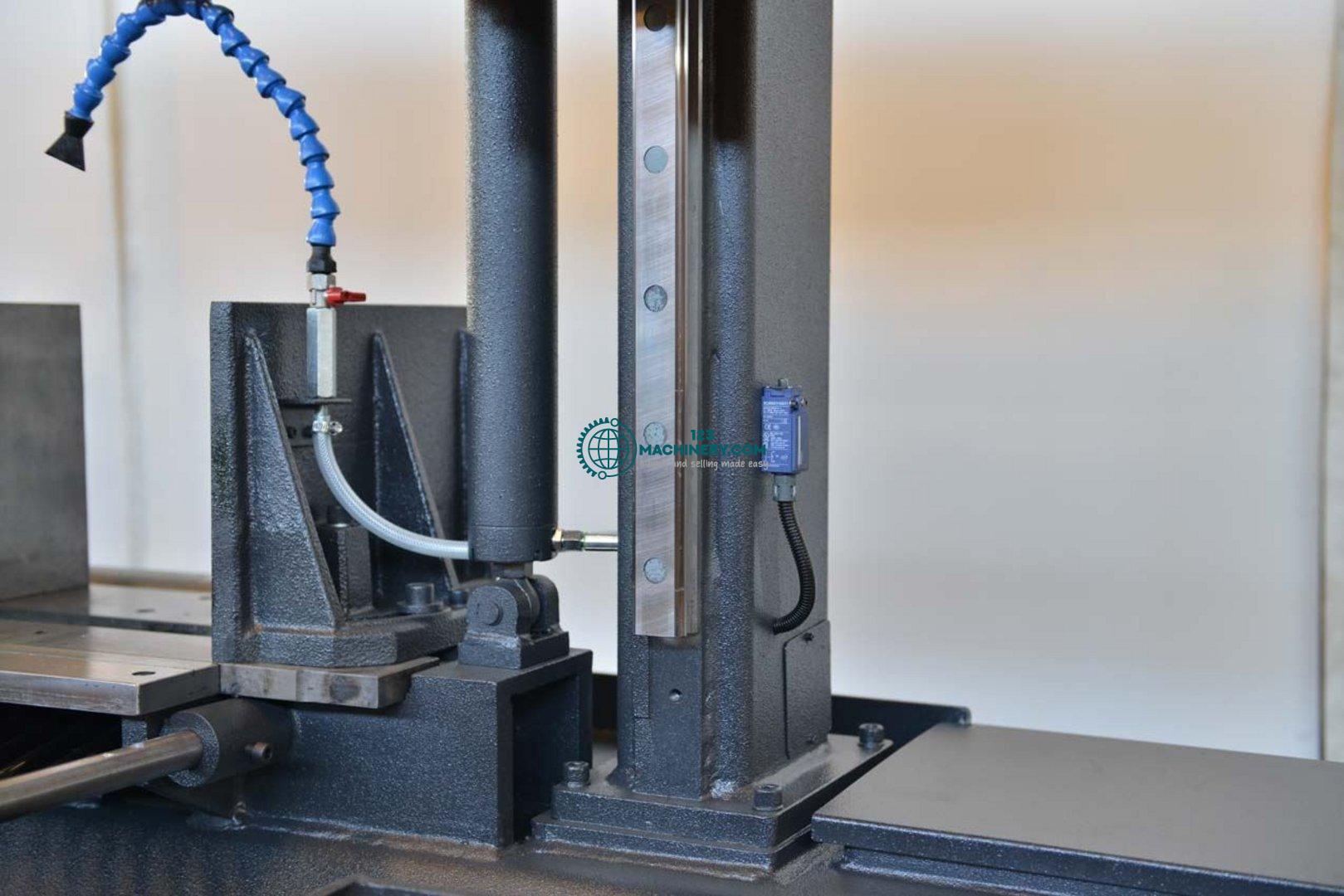 Pokaż ogłoszenie Semiautomatic band saw HESSE by BEKA-MAK BMSY 560