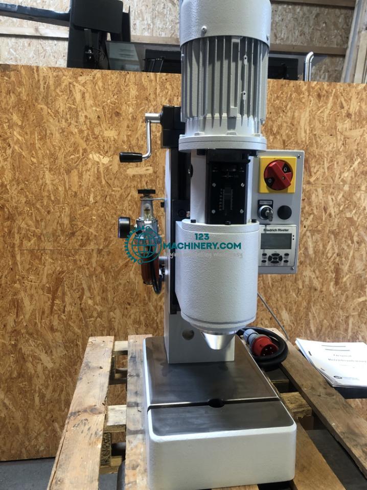 D. Friedrich GmbH R100 riveteuse orbitale
