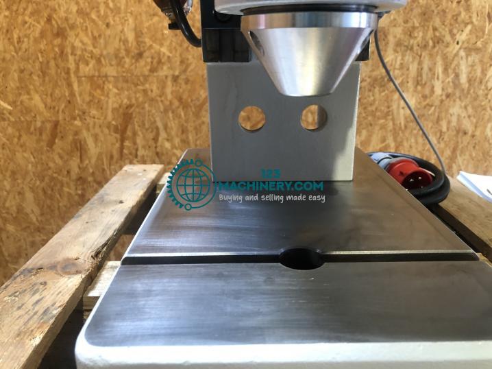 D. Friedrich GmbH R100 riveteuse orbitale