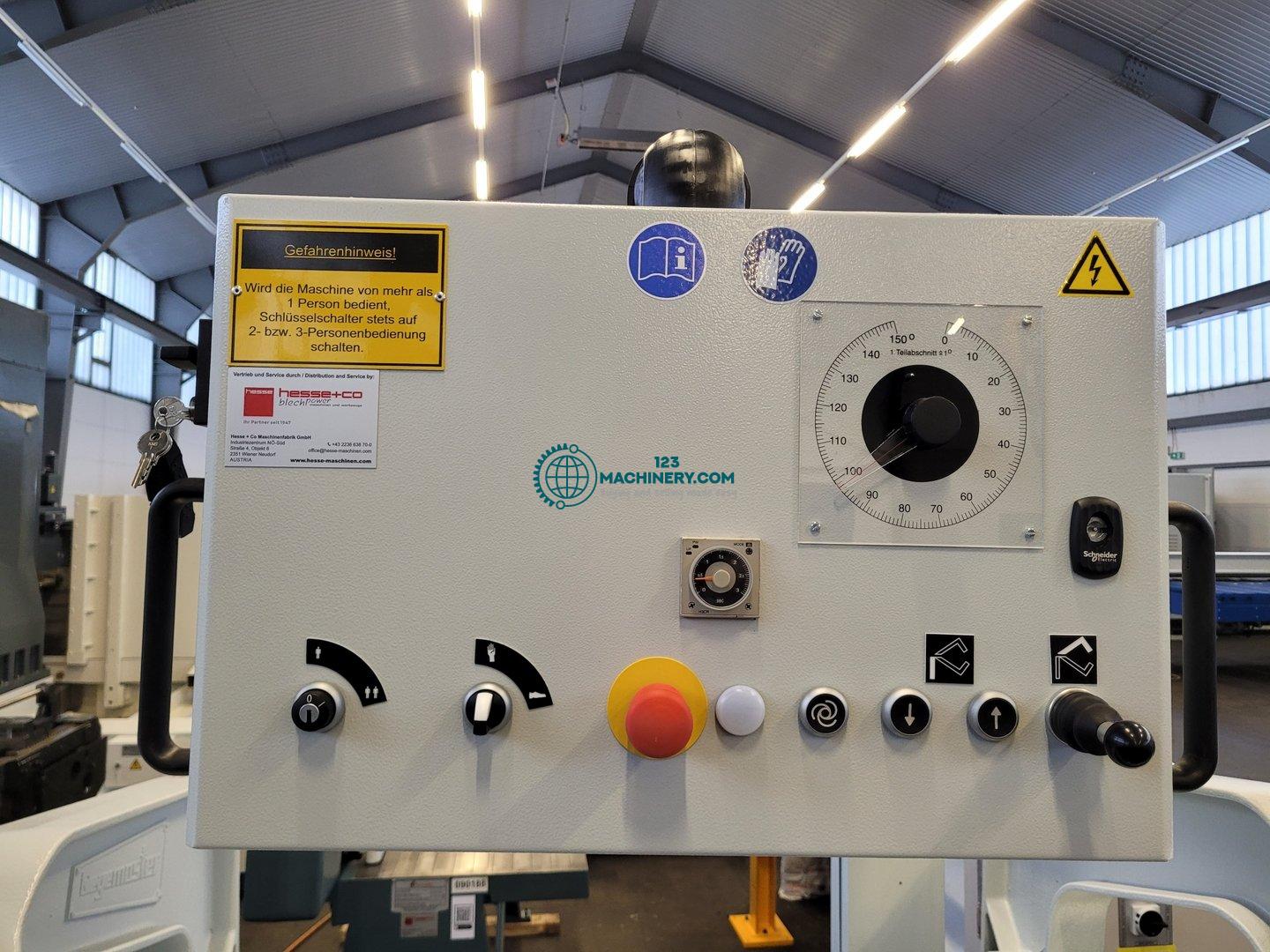 Hydraulic long folding machine BIEGEMASTER BMTH 6.1,25