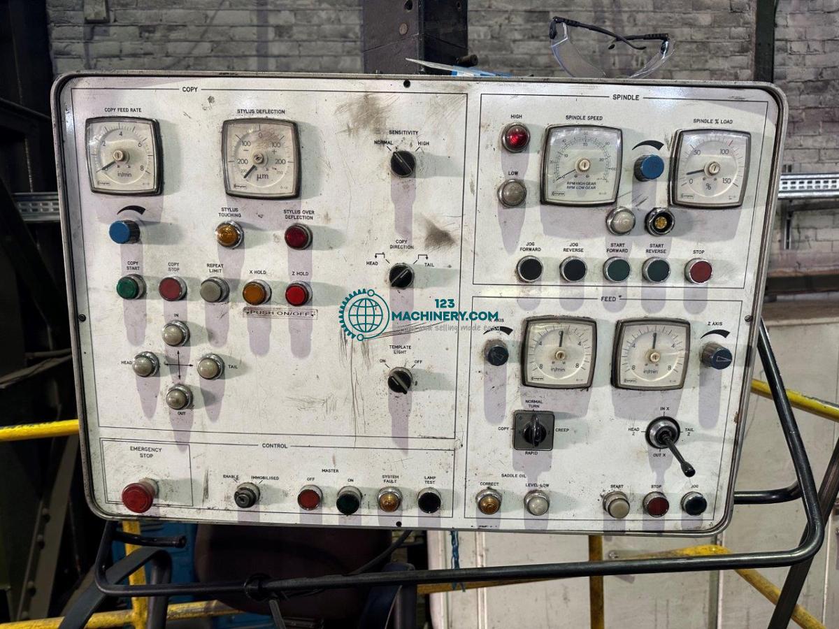 Toon advertentie Walzendrehmaschine