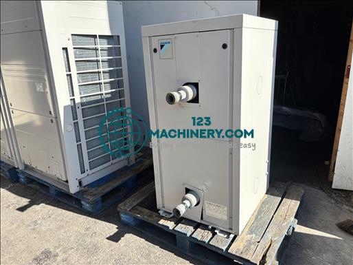 Daikin EWAQ040BAWHBH Water chiller