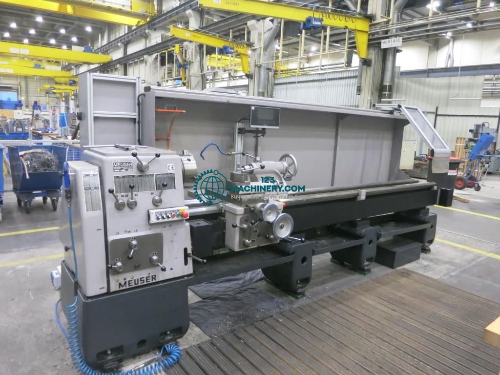 Leit- und Zugspindeldrehmaschine
