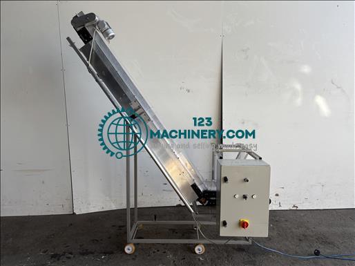 Dorner flighted elevator conveyor