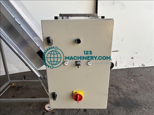 Dorner flighted elevator conveyor