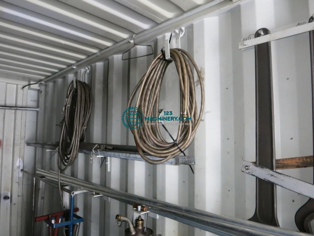 Container