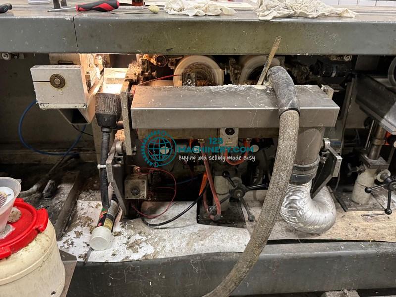 Sigloch BBL-30 back gluing line