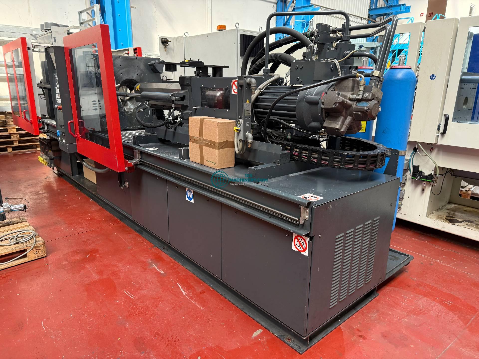 Toon advertentie Used FERROMATIK MILACRON K-200 S