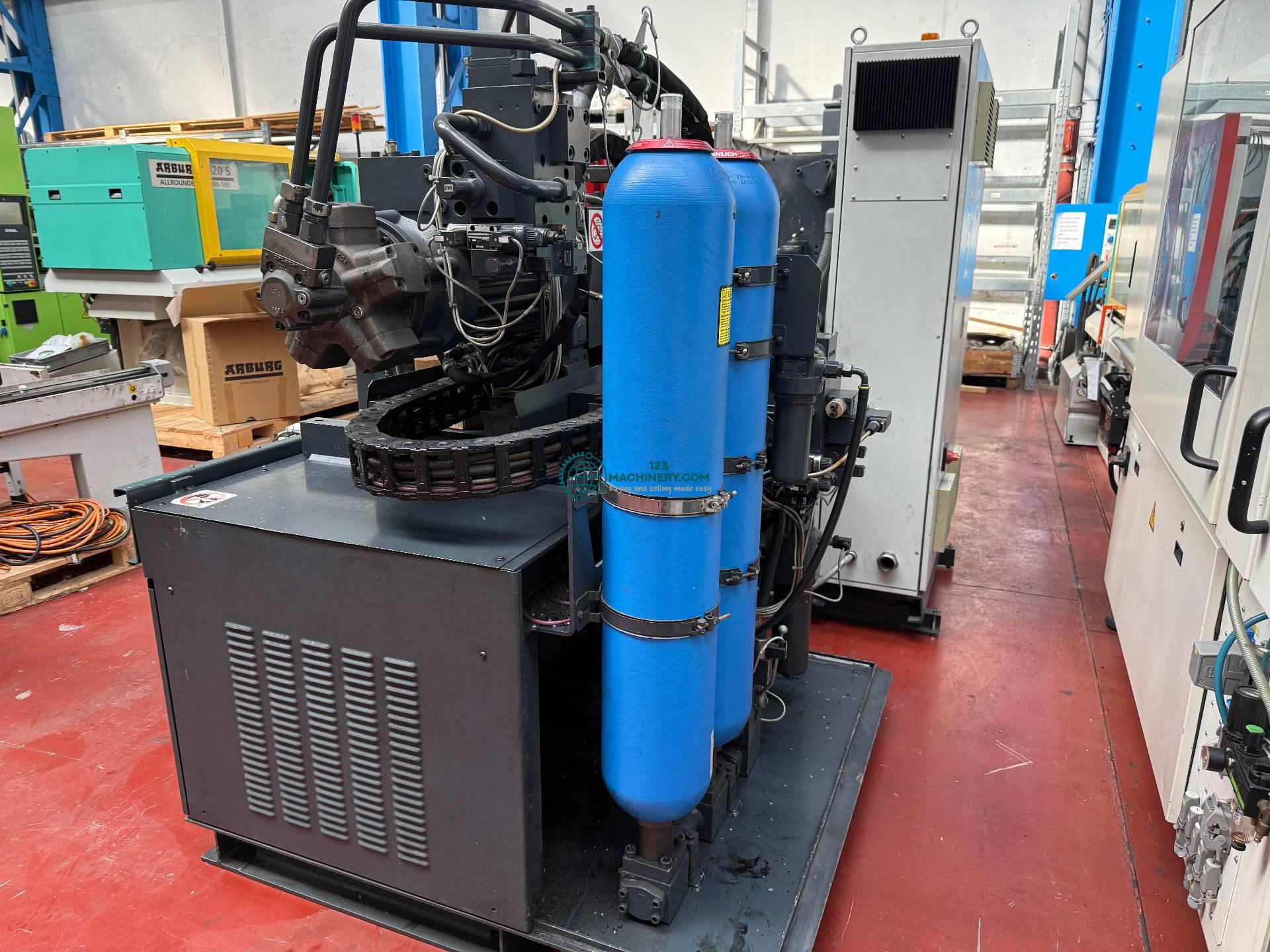 Toon advertentie Used FERROMATIK MILACRON K-200 S