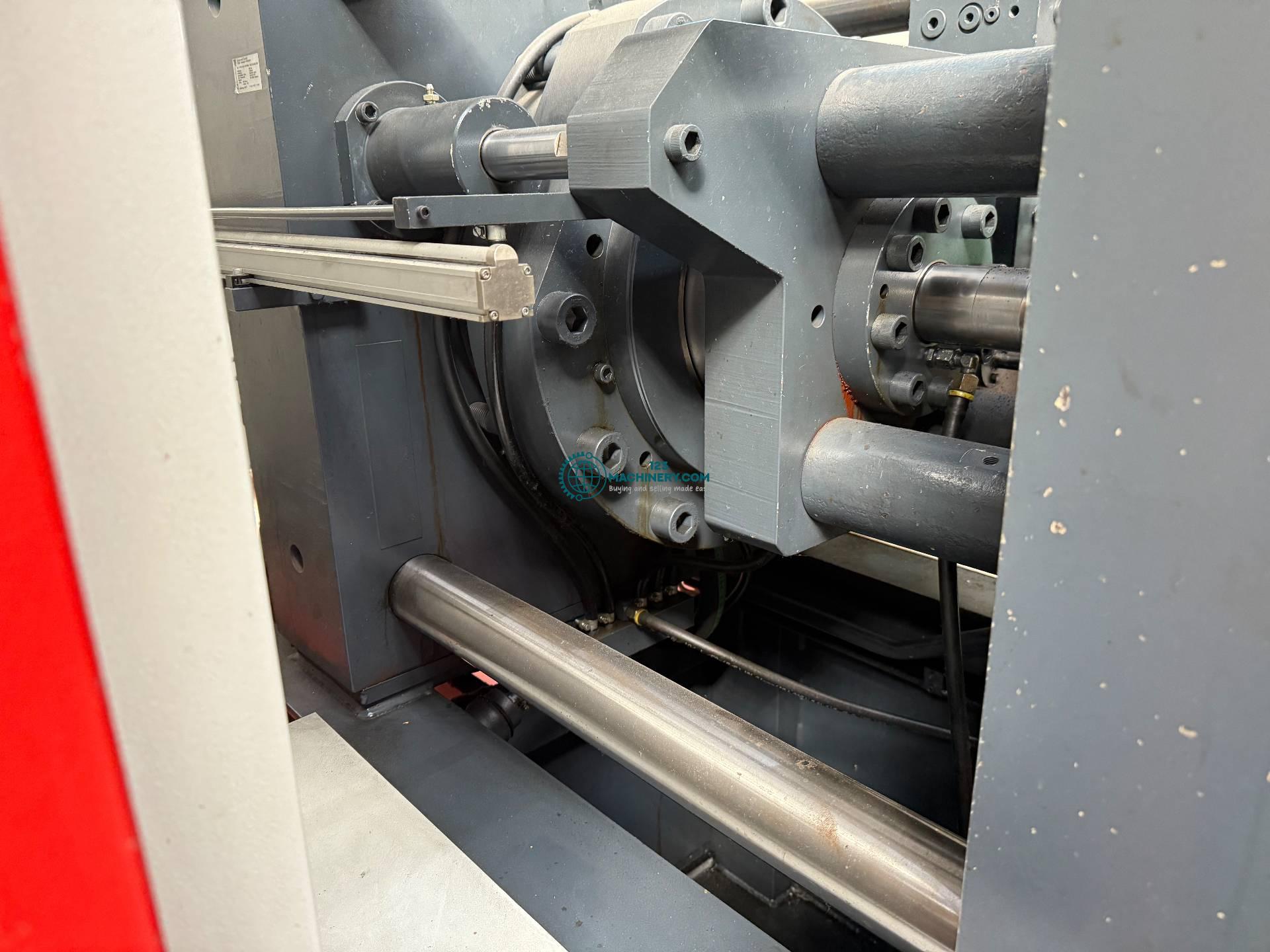 Toon advertentie Used FERROMATIK MILACRON K-200 S